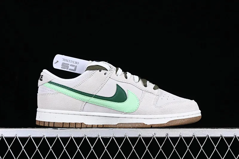 All categories Nk SB Dunk series Nk SB Dunk Low low-top sneakers Nk SB Dunk Low "85" grass green double hook SB low-top sports and leisure sneakers DO9457-141